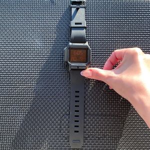 Nixon regulus back watch red digits